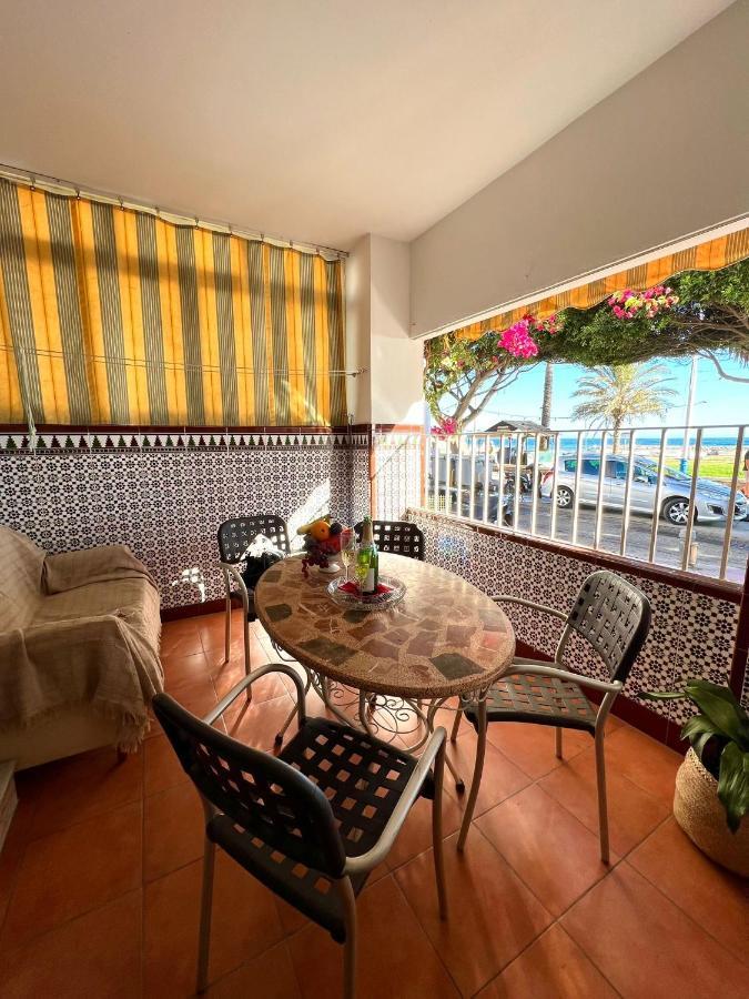 Relax , Sun And Beach Malaga Bagian luar foto