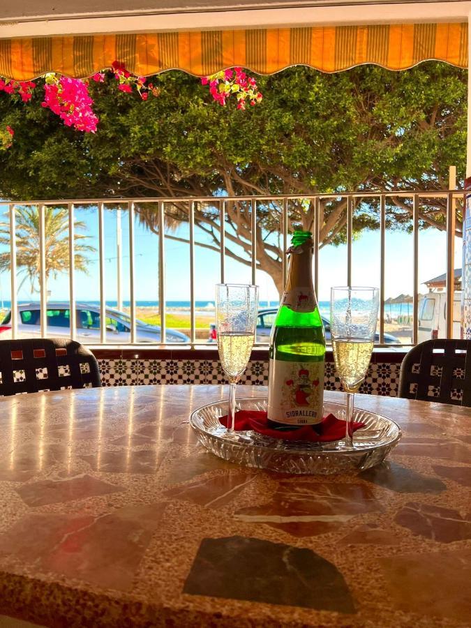 Relax , Sun And Beach Malaga Bagian luar foto